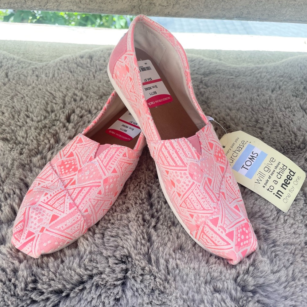 Toms Tribal Print Shoes